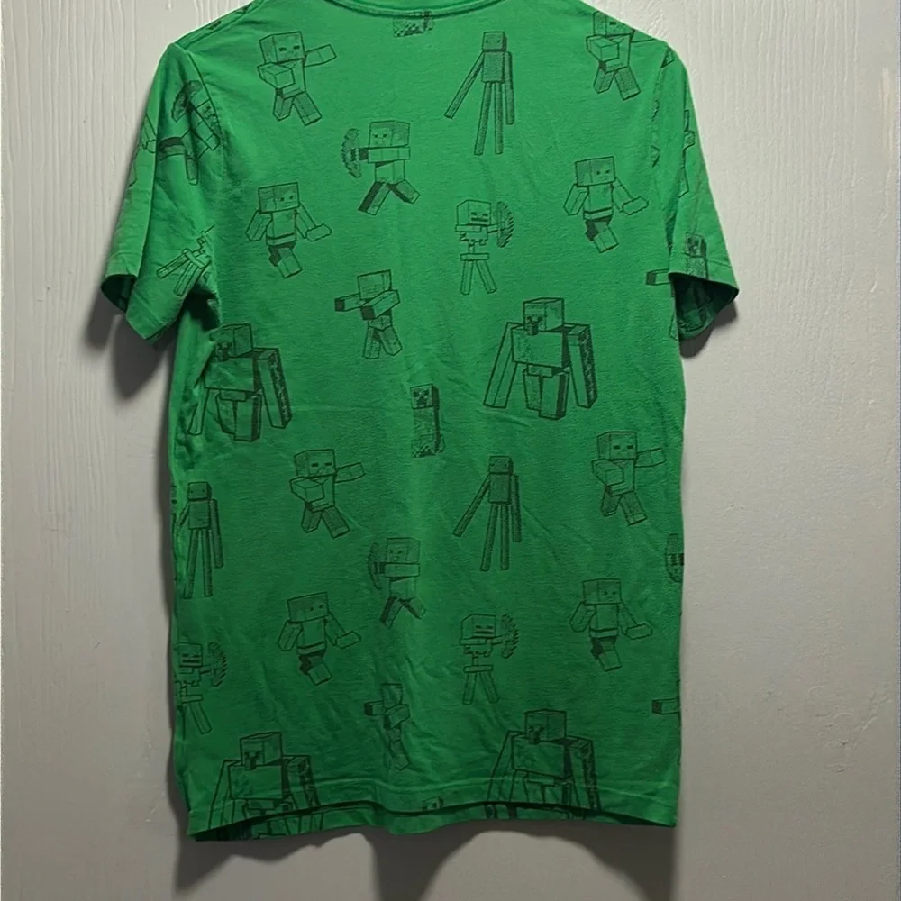 Old Navy Boys XXL (18) Minecraft Creeper Green T-Shirt | Gaming Tee | Kids Youth